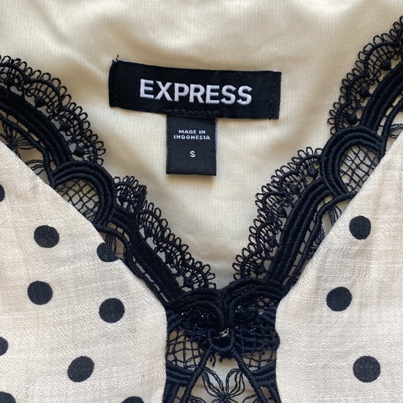 Express dress 👗- Small - Picture 3 of 4
